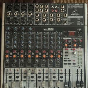 24bit Multi Effect Proceasor X1622USB Mixer - Black and Silver DJ equipment